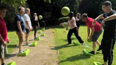 strandsporten teambuilding poullbal